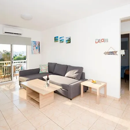 Apartament Mynapa *